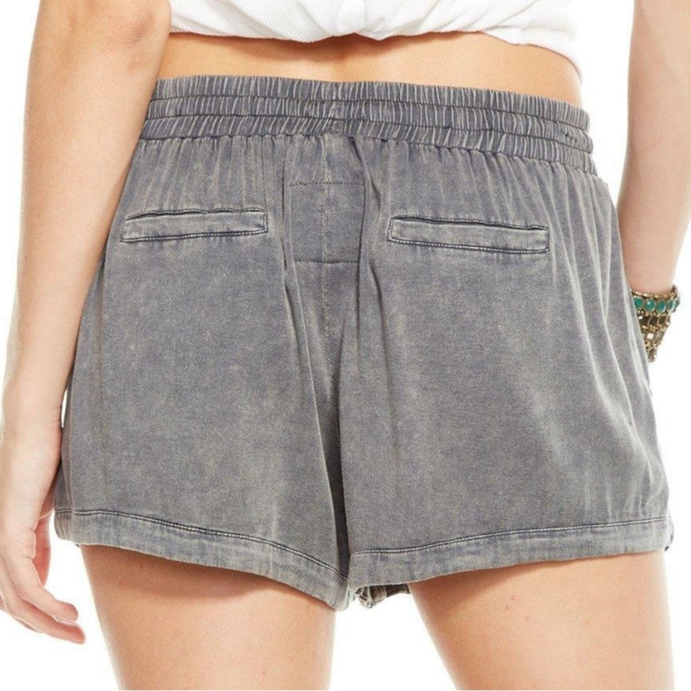 Chaser Gray Shorts With Drawstring - image 2
